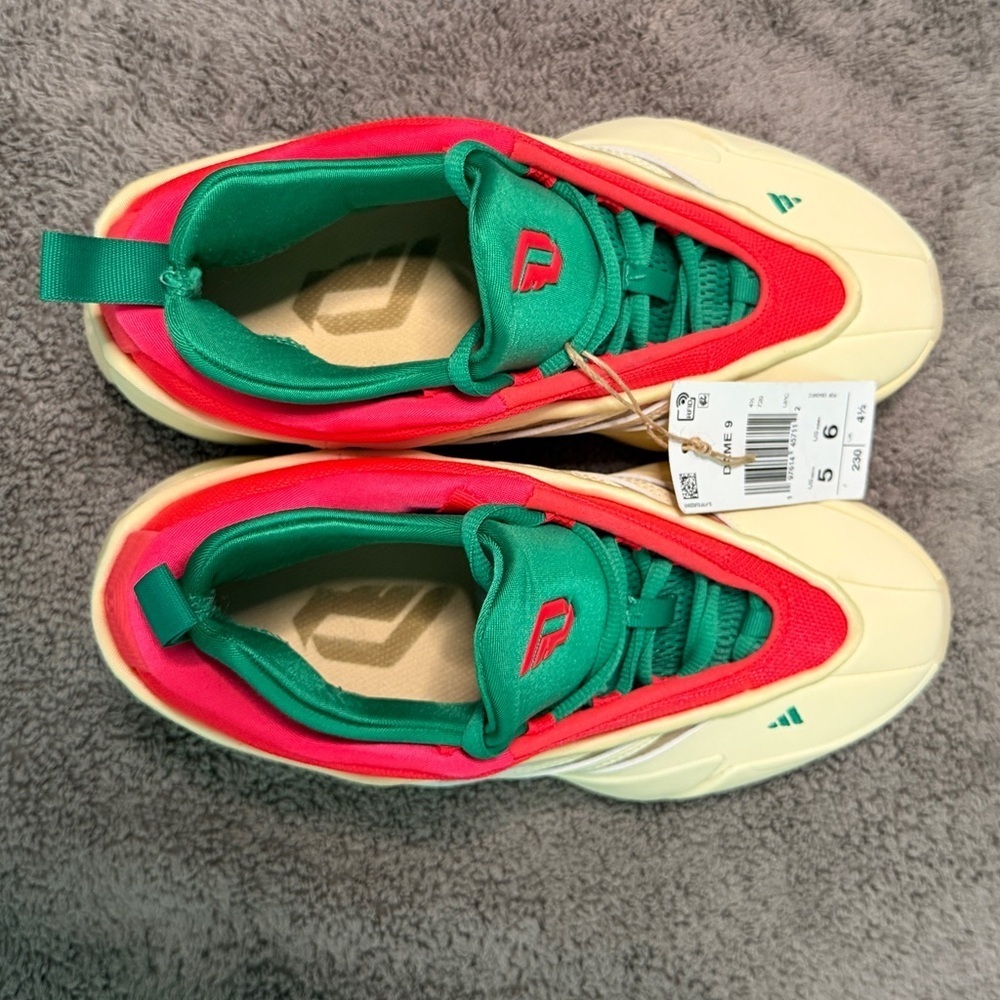 Adidas
Dame 9
‘Egg nog’
Brand new - Picture 5 of 7